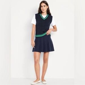 ✨NWT! Old Navy SoSoft Lite Pleated Sweater Skirt